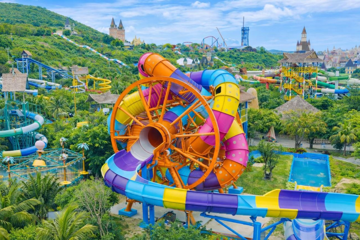Lốc Xoáy Liên Hoàn – Trò trượt nước Top 5 thế giới tại VinWonders Nha Trang (Ảnh_Sưu tầm)