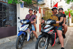 Thuê xe máy (Ảnh_ Sưu tầm)