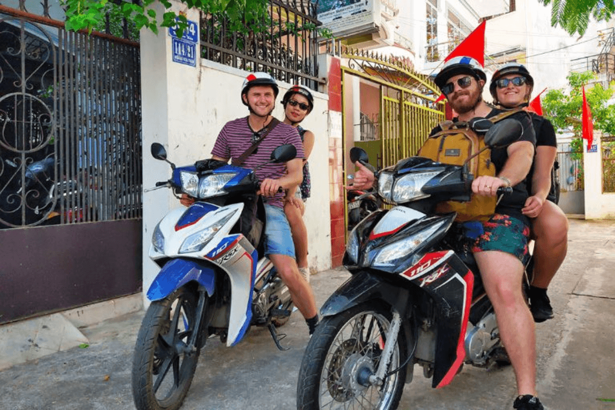 Thuê xe máy (Ảnh_ Sưu tầm)