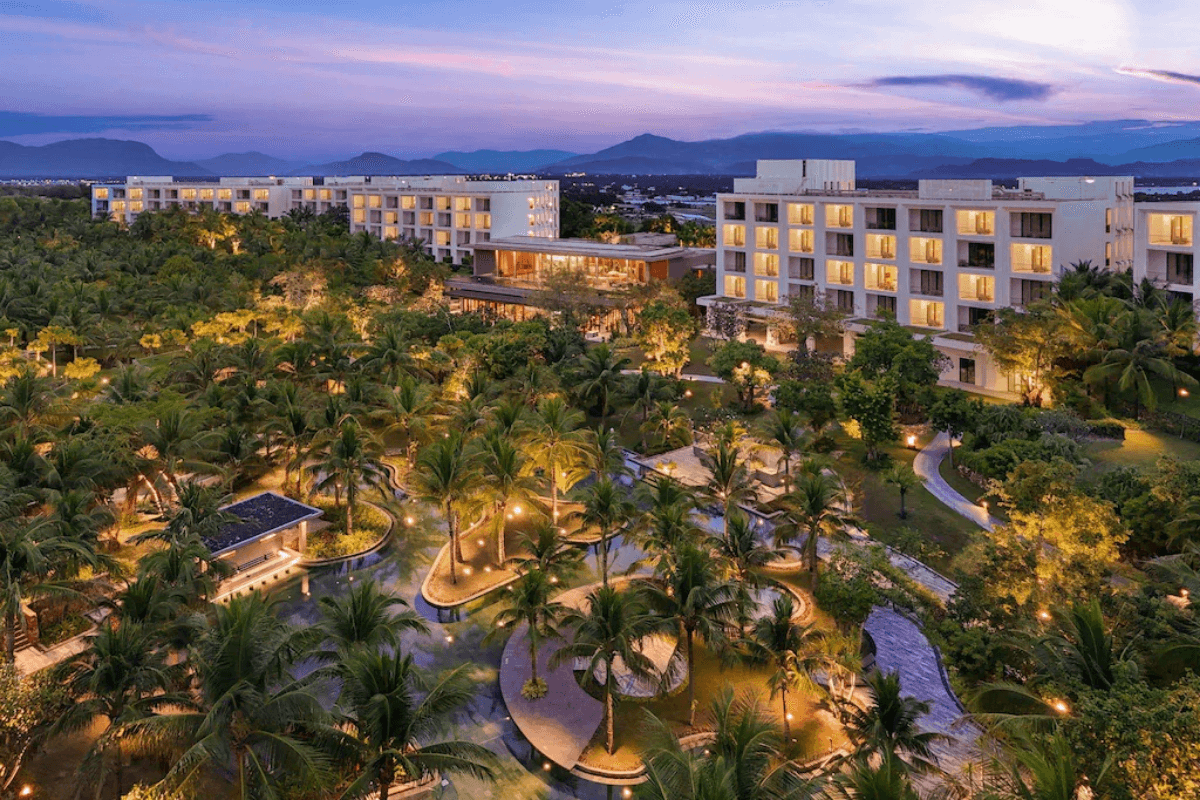 toan-canh-jw-marriott-cam-ranh-bay-resort-spa-nhin-tu-tren-cao-anh_-suu-tam Toàn cảnh JW Marriott Cam Ranh Bay Resort & Spa nhìn từ trên cao (Ảnh_ Sưu tầm)