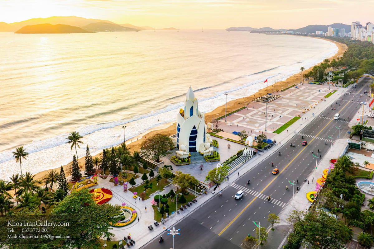toan-canh-thap-tram-huong-nha-trang-ruc-ro-duoi-anh-nang-mat-troi-anh_-suu-tam-1 Toàn cảnh Tháp Trầm Hương Nha Trang rực rỡ dưới ánh nắng mặt trời (Ảnh_ Sưu tầm)